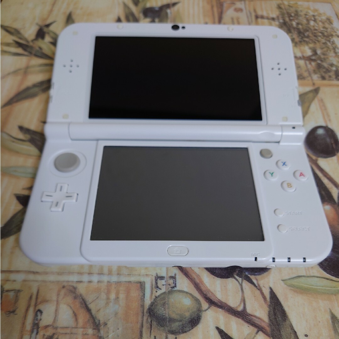 Newニンテンドー3DS LL パールホワイト Newニンテンドー3DS LL パールホワイト