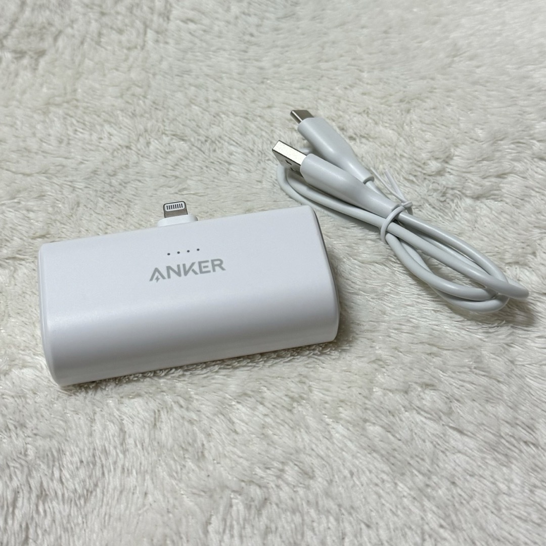 Anker(アンカー)のAnker アンカー　モバイルバッテリー　Lightning スマホ/家電/カメラのスマートフォン/携帯電話(バッテリー/充電器)の商品写真