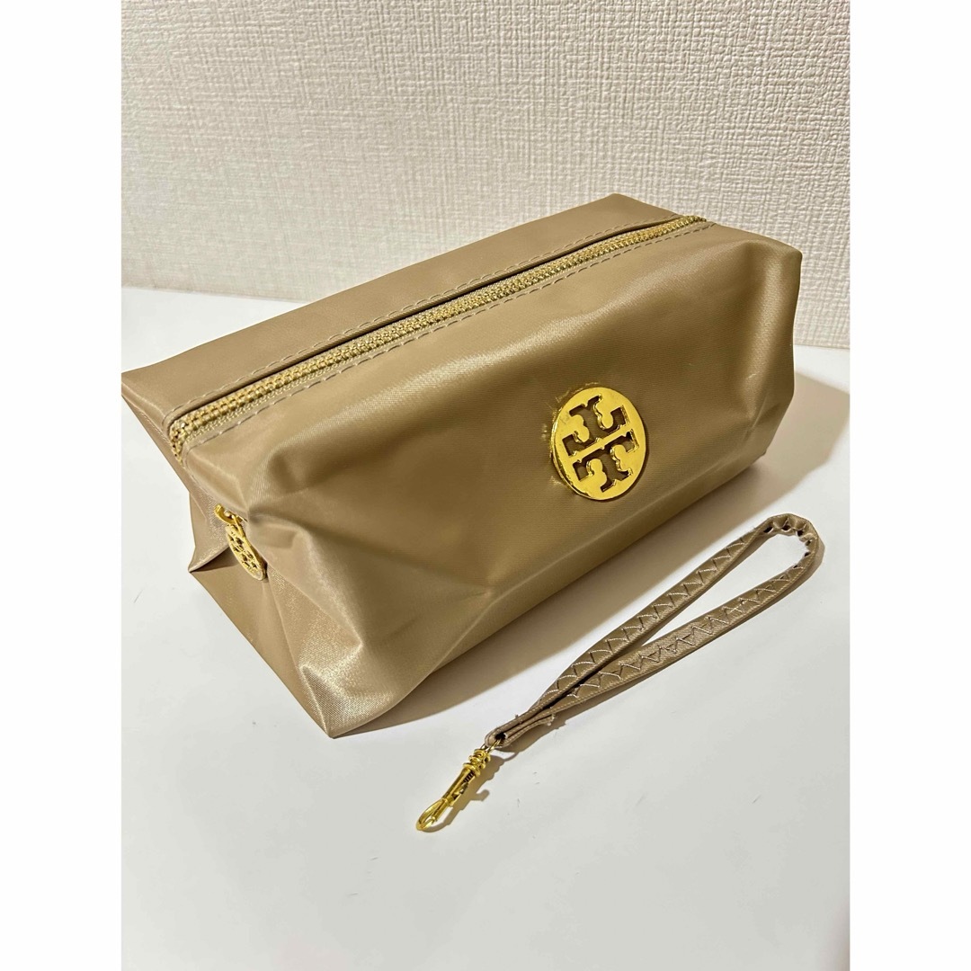 Tory Burch(トリーバーチ)の未使用★トリーバーチ★ナイロンコスメポーチ、ベージュゴールド レディースのファッション小物(ポーチ)の商品写真