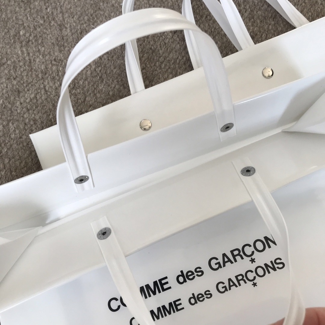COMME des GARCONS(コムデギャルソン)のCOMMEdesGARCONS コムコム　ショップ袋 ショッパー　小サイズ　3枚 レディースのバッグ(ショップ袋)の商品写真