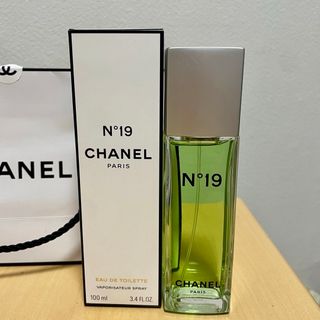 シャネル(CHANEL)のCHANEL N°19  未使用 オードトワレ 香水 新作 100ml(香水(女性用))