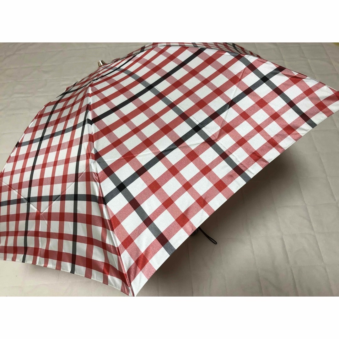 DAKS(ダックス)の209新品DAKSダックス チェック柄折り畳み雨傘 レディースのファッション小物(傘)の商品写真
