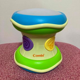 combi - 光るにぎやかドラム　combi  コンビ　音が出る　おもちゃ