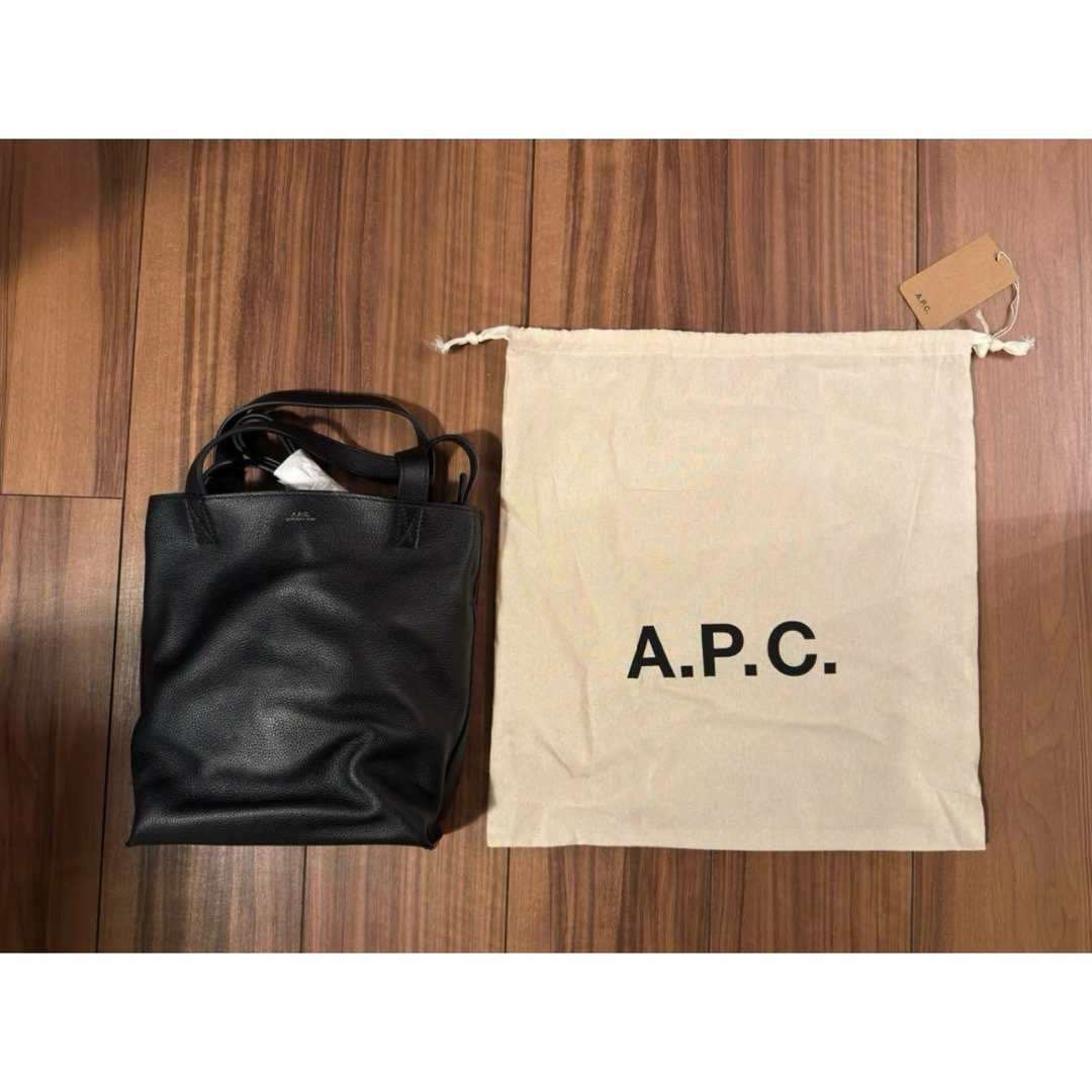 A.P.C(アーペーセー)のA.P.C. トートバッグ ブラック cabas maiko アーペーセー レディースのバッグ(ショルダーバッグ)の商品写真