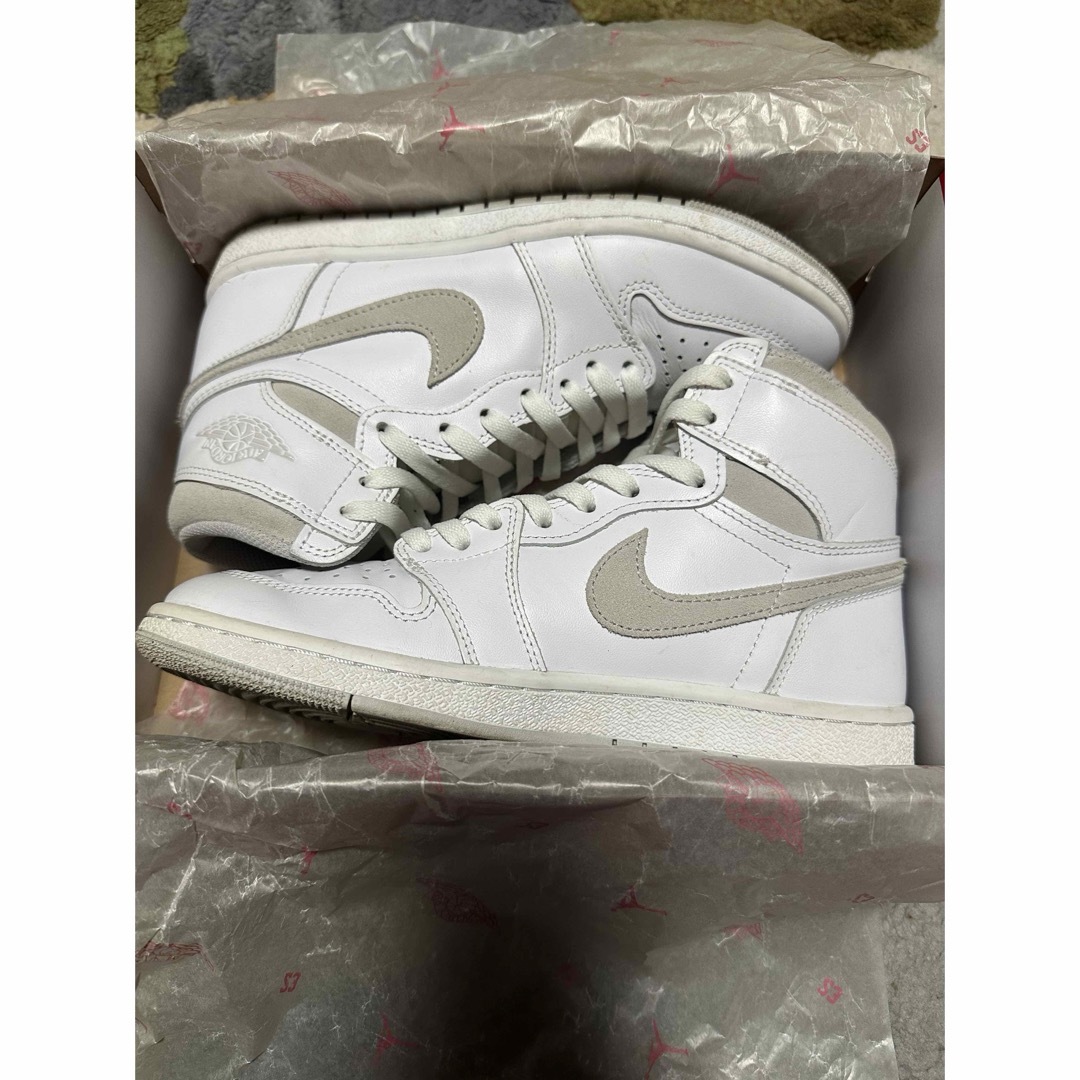 Jordan Brand（NIKE）(ジョーダン)のNIKE AIR JORDAN 1 HIGH '85 NUTRAL GREY メンズの靴/シューズ(スニーカー)の商品写真