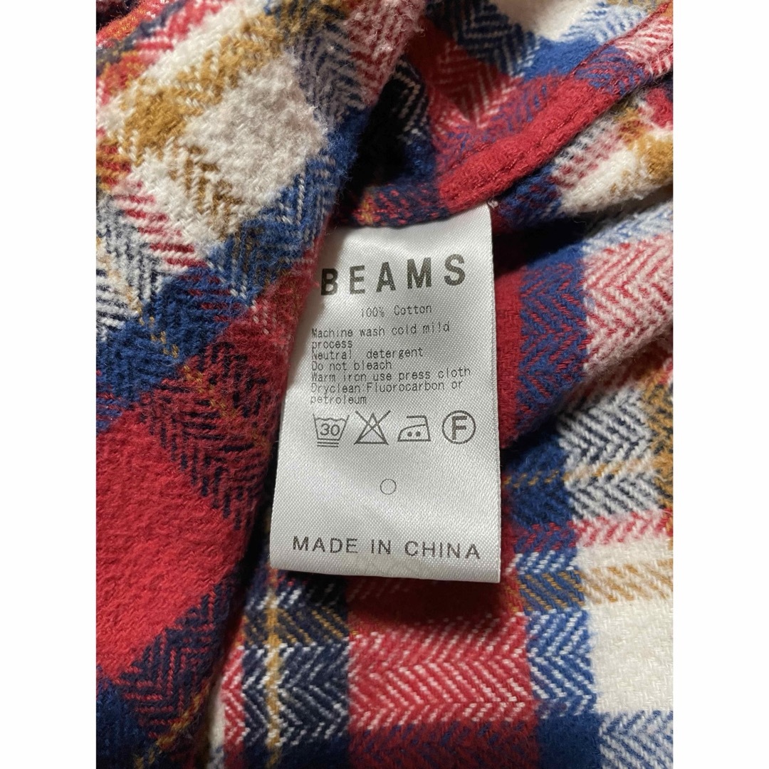 BEAMS(ビームス)の BEAMS 赤色系 チェック柄 長袖シャツMサイズ 匿名発送 送料込  メンズのトップス(シャツ)の商品写真