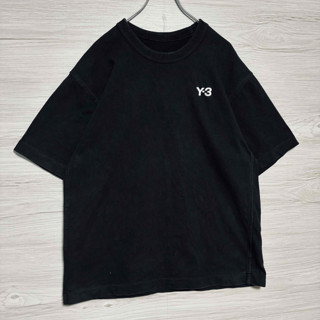 Y-3(ワイスリー)の【人気デザイン】Y-3 ワイスリー　ヨウジヤマモト　Tシャツ　ワンポイントロゴ メンズのトップス(Tシャツ/カットソー(半袖/袖なし))の商品写真