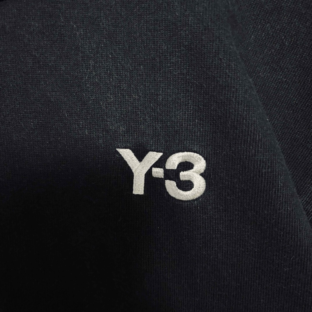 Y-3(ワイスリー)の【人気デザイン】Y-3 ワイスリー　ヨウジヤマモト　Tシャツ　ワンポイントロゴ メンズのトップス(Tシャツ/カットソー(半袖/袖なし))の商品写真