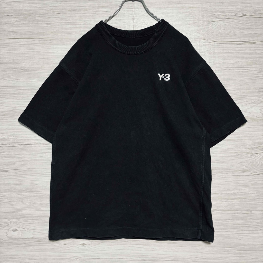 Y-3(ワイスリー)の【人気デザイン】Y-3 ワイスリー　ヨウジヤマモト　Tシャツ　ワンポイントロゴ メンズのトップス(Tシャツ/カットソー(半袖/袖なし))の商品写真