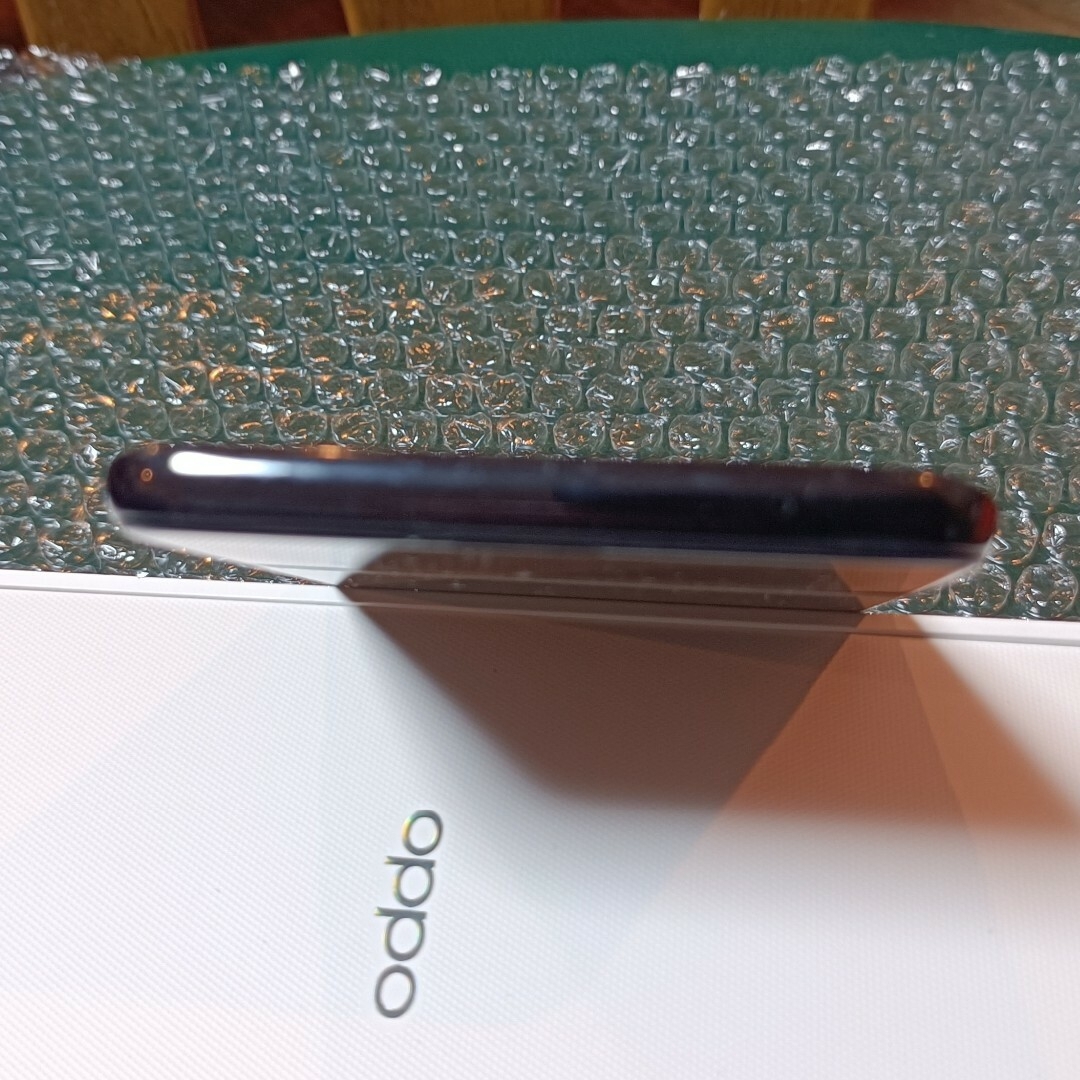 OPPO(オッポ)の美品！　OPPO Reno A ブルー simフリー 新品カバー、ケース付 スマホ/家電/カメラのスマートフォン/携帯電話(スマートフォン本体)の商品写真