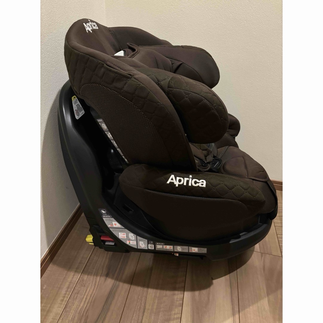 Aprica(アップリカ)のAprica チャイルドシート フラディアグロウ ISOFIX ディアターン キッズ/ベビー/マタニティの外出/移動用品(自動車用チャイルドシート本体)の商品写真