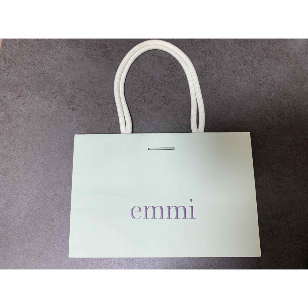 emmi(エミ)の【emmi】ショップ袋　ショッパー　紙袋 レディースのバッグ(ショップ袋)の商品写真