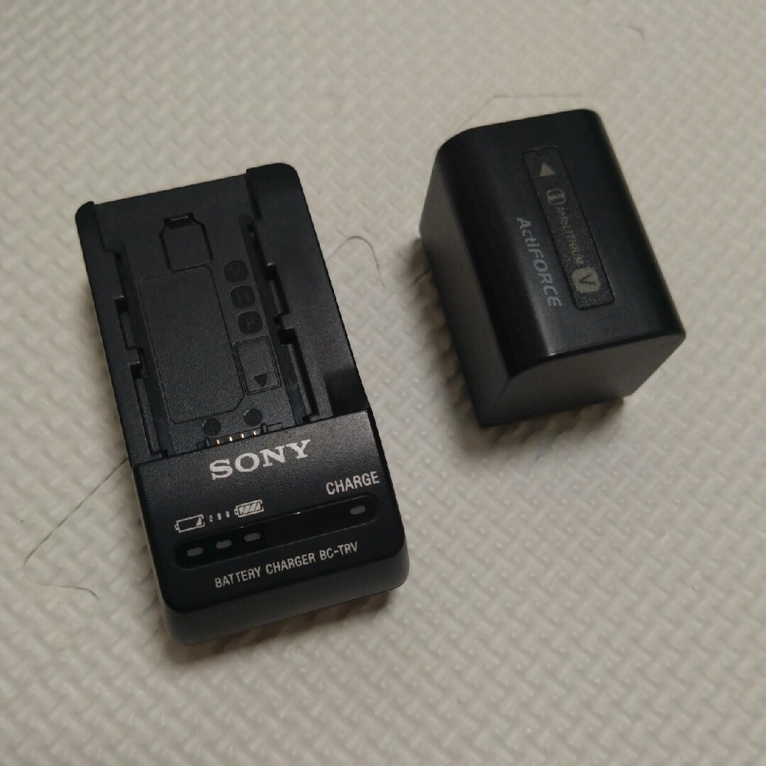 SONY(ソニー)のSONY ビデオカメラ HDR-PJ590V スマホ/家電/カメラのカメラ(ビデオカメラ)の商品写真