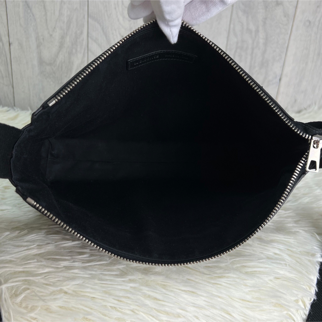 IL BISONTE(イルビゾンテ)の極美品♡保存袋付♡希少ロゴ♡イルビゾンテ レザー ショルダーバッグ ブラック レディースのバッグ(ショルダーバッグ)の商品写真