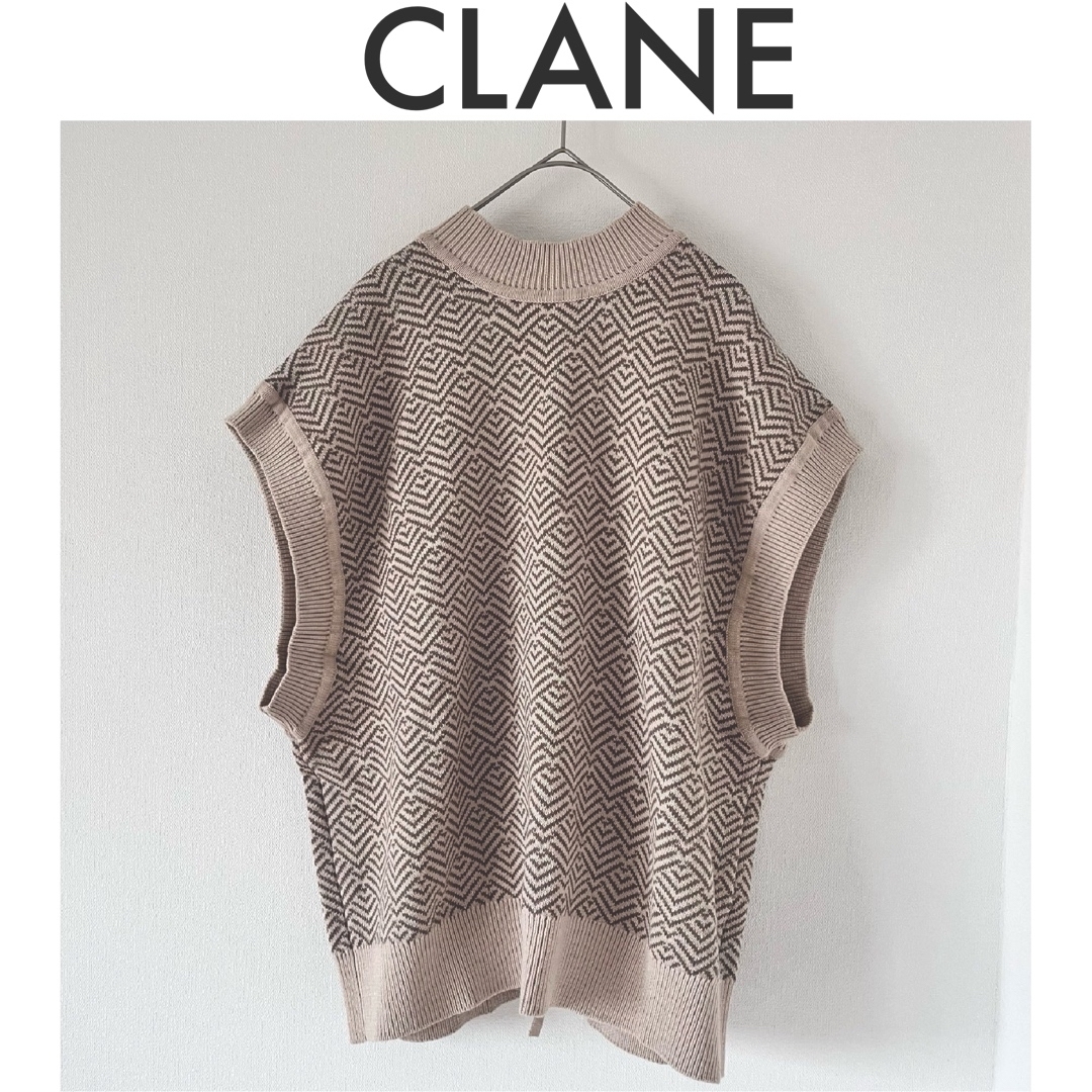 CLANE(クラネ)の最終値下げ【CLANE】BACK SLIT KNIT VEST ニットベスト レディースのトップス(ベスト/ジレ)の商品写真