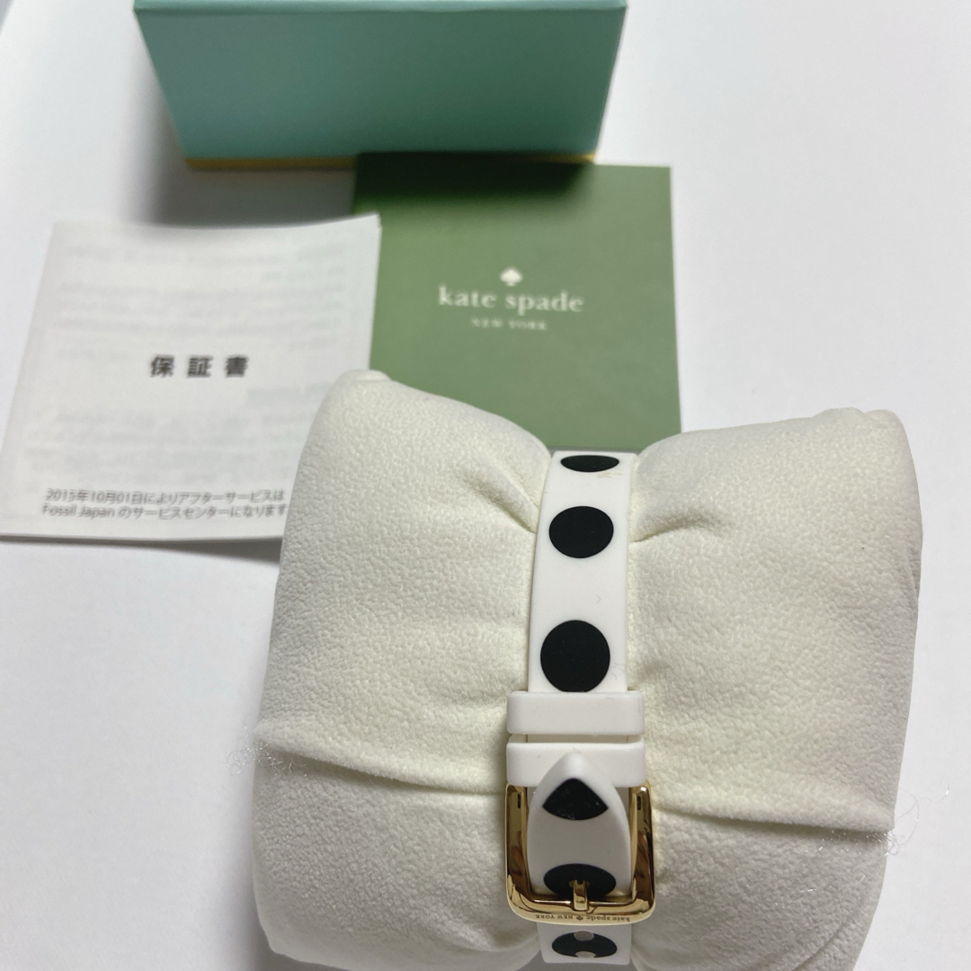 kate spade new york(ケイトスペードニューヨーク)の箱付き♡kate spade new york 腕時計 ラバー　モノトーンドット レディースのファッション小物(腕時計)の商品写真