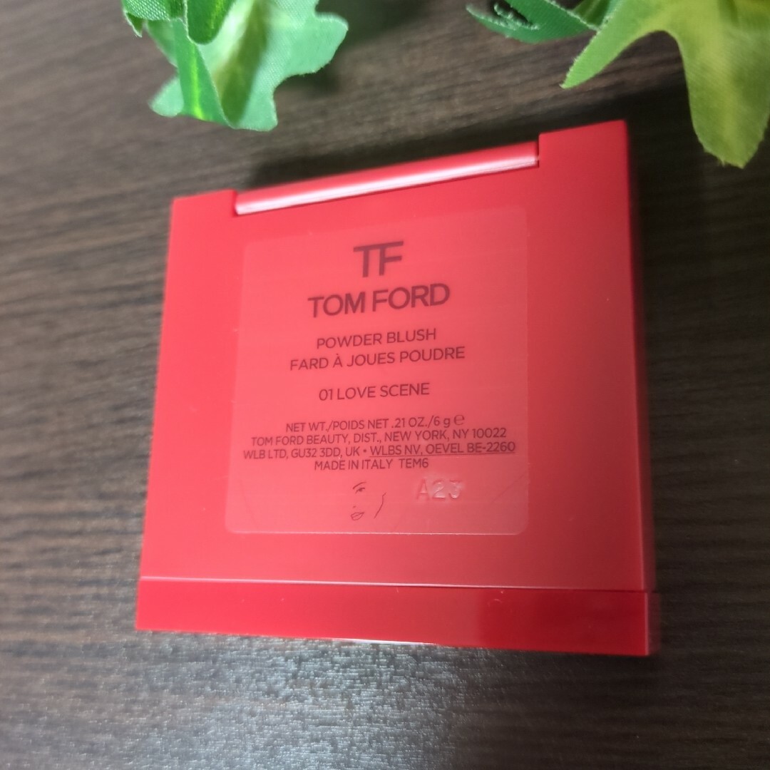 TOM FORD(トムフォード)の売り切りSALE トムフォード パウダー ブラッシュ チーク コスメ/美容のベースメイク/化粧品(チーク)の商品写真