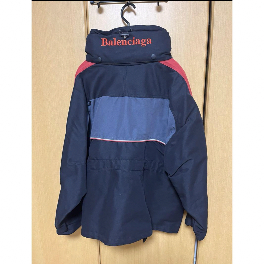 Balenciaga(バレンシアガ)のbalenciaga cシェイプ　ジャケット メンズのジャケット/アウター(ダウンジャケット)の商品写真