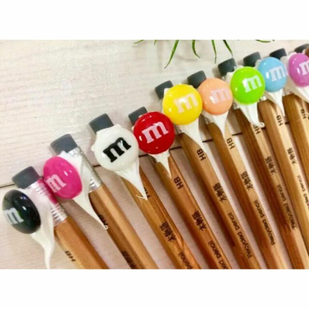 スイーツデコ えんぴつ m&m 3本セット エンタメ/ホビーのアート用品(鉛筆)の商品写真