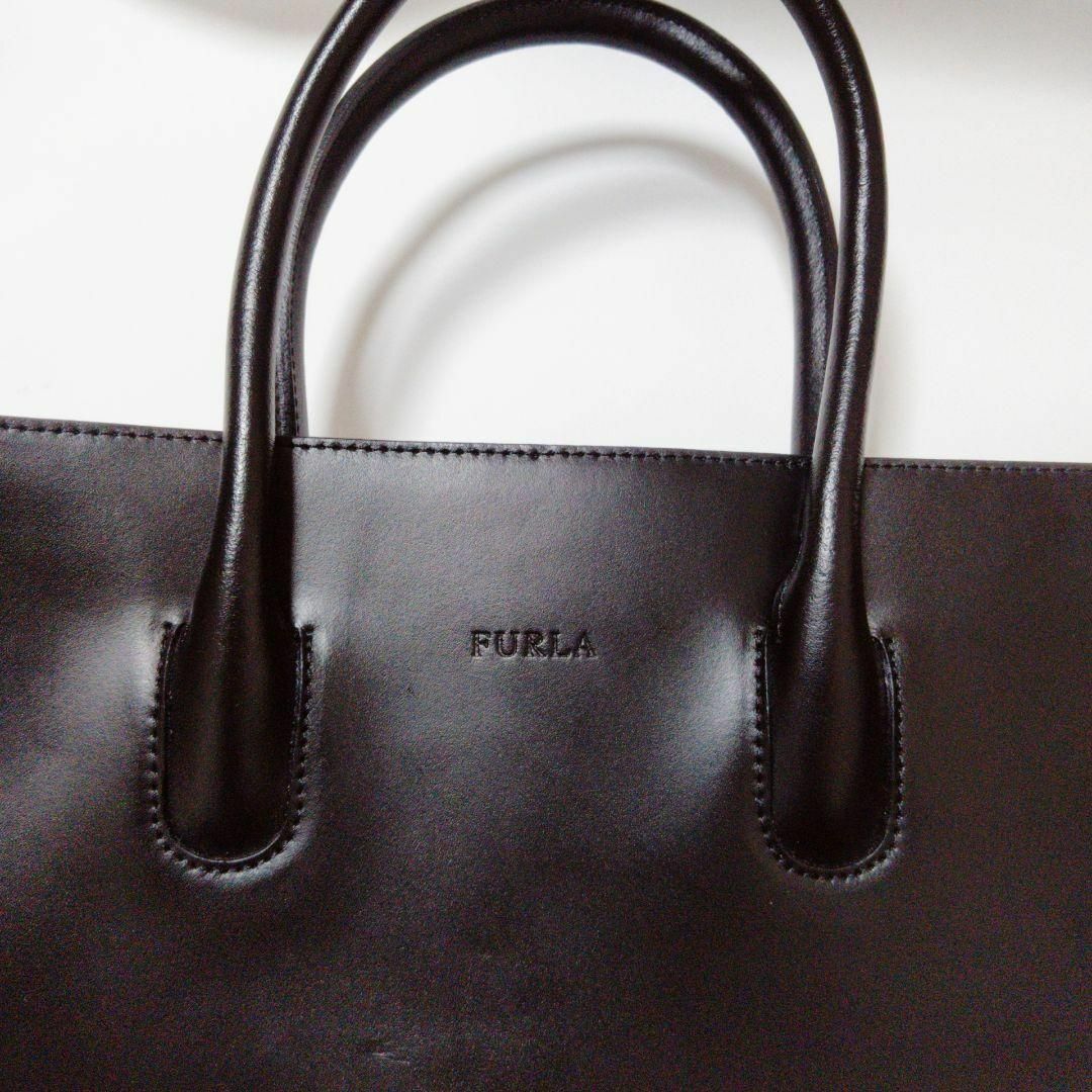 Furla(フルラ)の定番カラー　FURLA　トートバッグ　レザー　黒　就活　ハンドバッグ　大容量 レディースのバッグ(トートバッグ)の商品写真