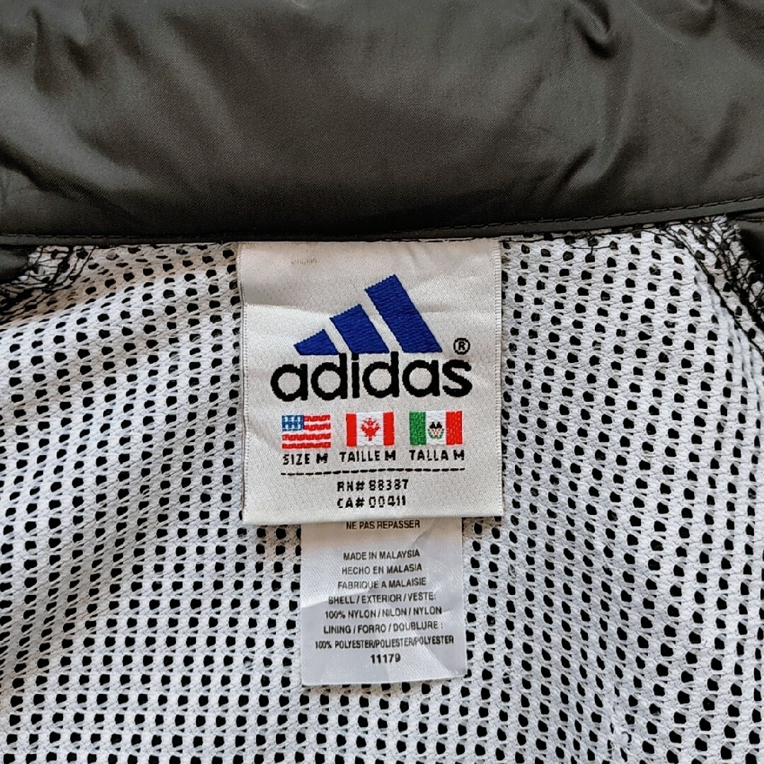 adidas(アディダス)の90s　アディダス　フルジップ　ナイロンジャケット　黒　Mサイズ　古着 メンズのジャケット/アウター(ナイロンジャケット)の商品写真