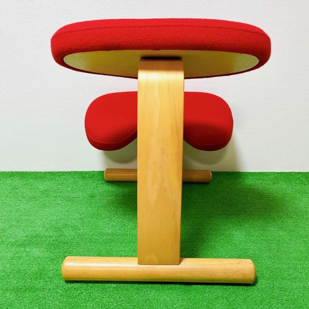 バランスチェア イージー Rybo レッド リボ社 赤 EASY Rybo インテリア/住まい/日用品の椅子/チェア(ダイニングチェア)の商品写真