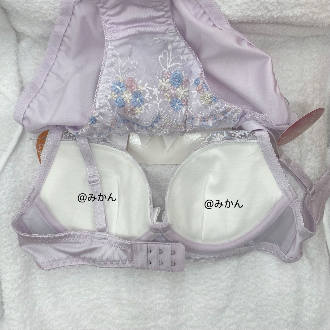 大人可愛い✨️♥️4色ブーケブラショーツセット(パープル) レディースの下着/アンダーウェア(ブラ&ショーツセット)の商品写真