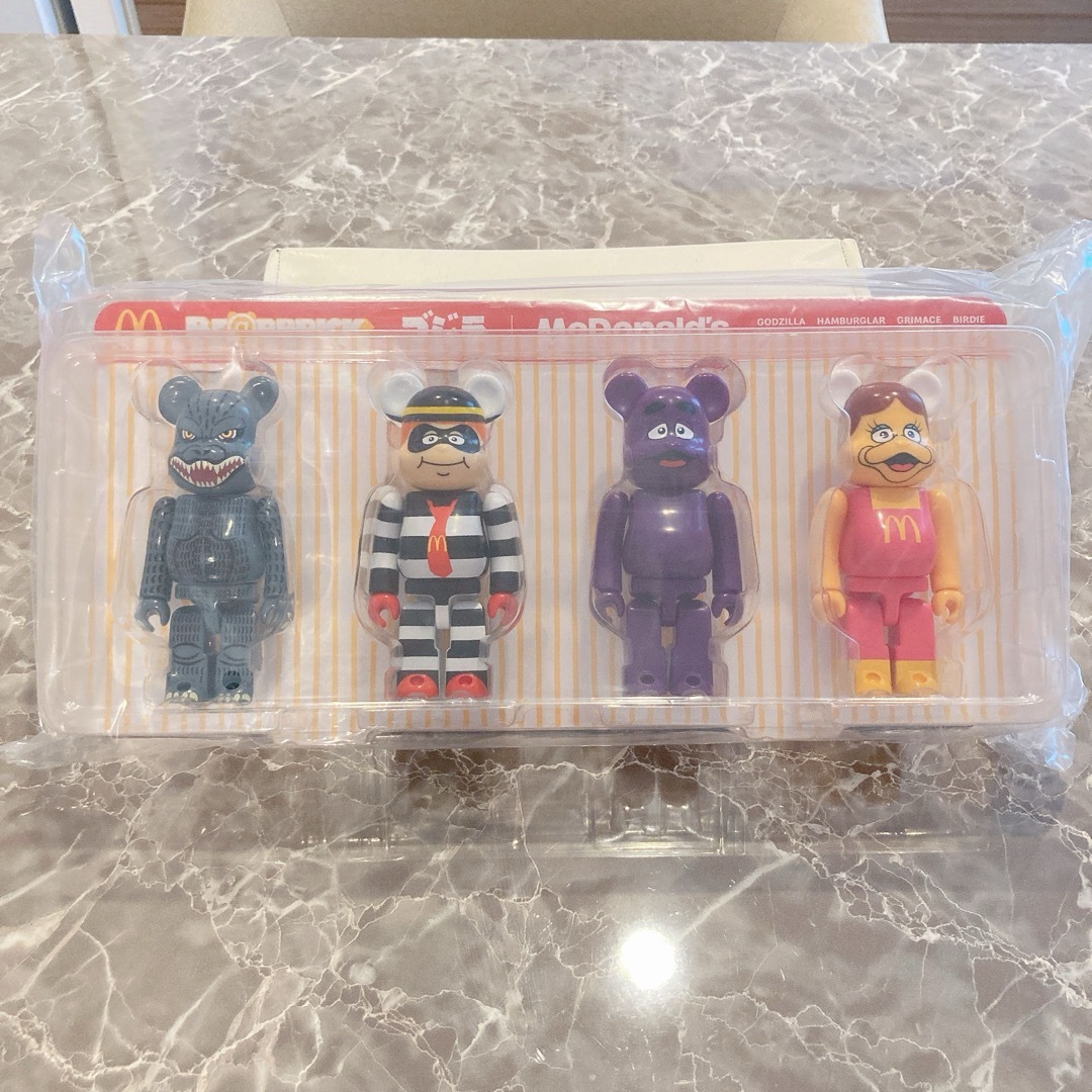 BE@RBRICK(ベアブリック)のゴジラVSマクドナルド　 BE@RBRICK　全4種セット エンタメ/ホビーのおもちゃ/ぬいぐるみ(キャラクターグッズ)の商品写真