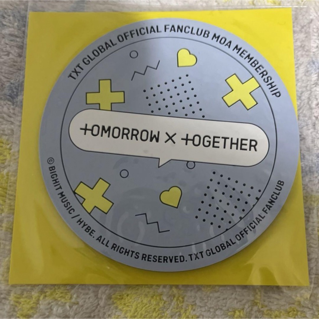 TOMORROW X TOGETHER(トゥモローバイトゥギャザー)のTXT  fc ファンクラブ 特典 コースター エンタメ/ホビーのCD(K-POP/アジア)の商品写真