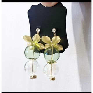 ガラスのシャボン玉　ジルコンピアス　イヤリング　ハンドメイド　アクセサリー(ピアス)