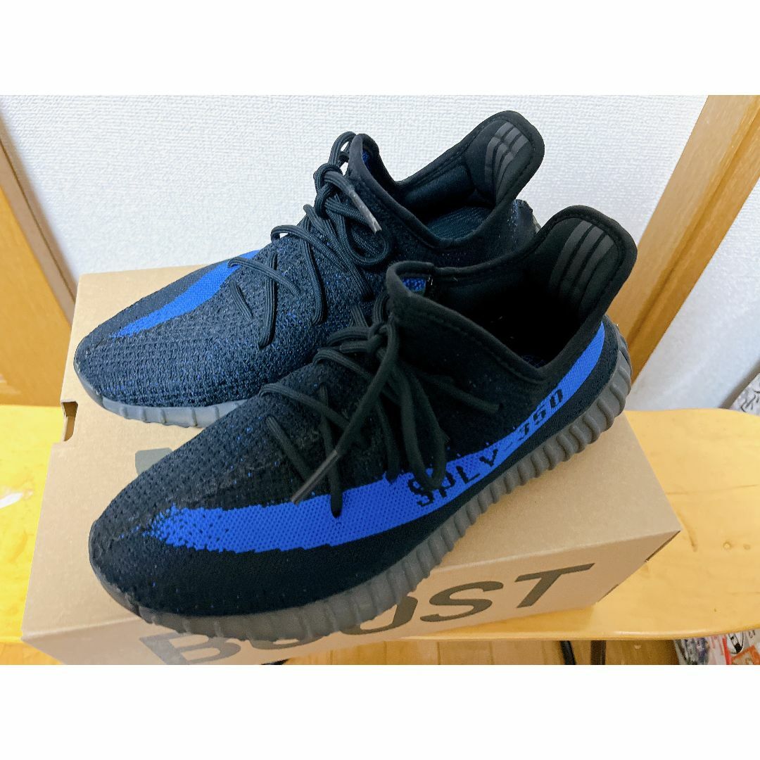 YEEZY（adidas）(イージー)のadidasYEEZY BOOST350V2DAZZLING BLUE 28cm メンズの靴/シューズ(スニーカー)の商品写真