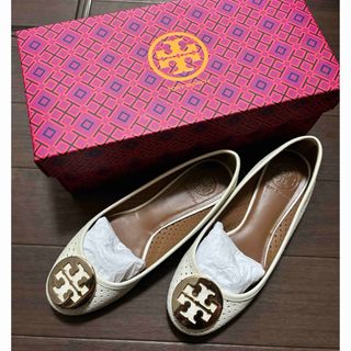 トリーバーチ(Tory Burch)の美品　トリーバーチ　メッシュ　バレエシューズ　フラットシューズ　23 ホワイト(バレエシューズ)