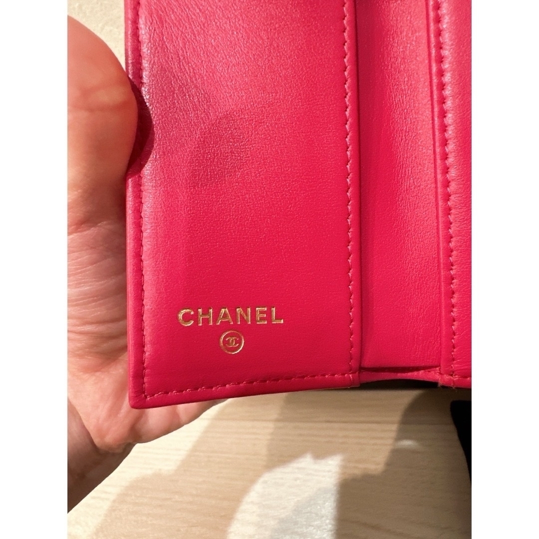 CHANEL(シャネル)の4/30までの出品　最終価格　CHANEL 財布　キャビアスキン　ピンク レディースのファッション小物(財布)の商品写真
