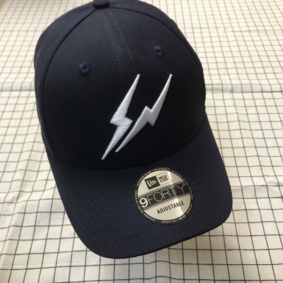 FRAGMENT(フラグメント)の新品 NEWERA FRAGMENT DESIGN サンダー CAP ネイビー メンズの帽子(キャップ)の商品写真