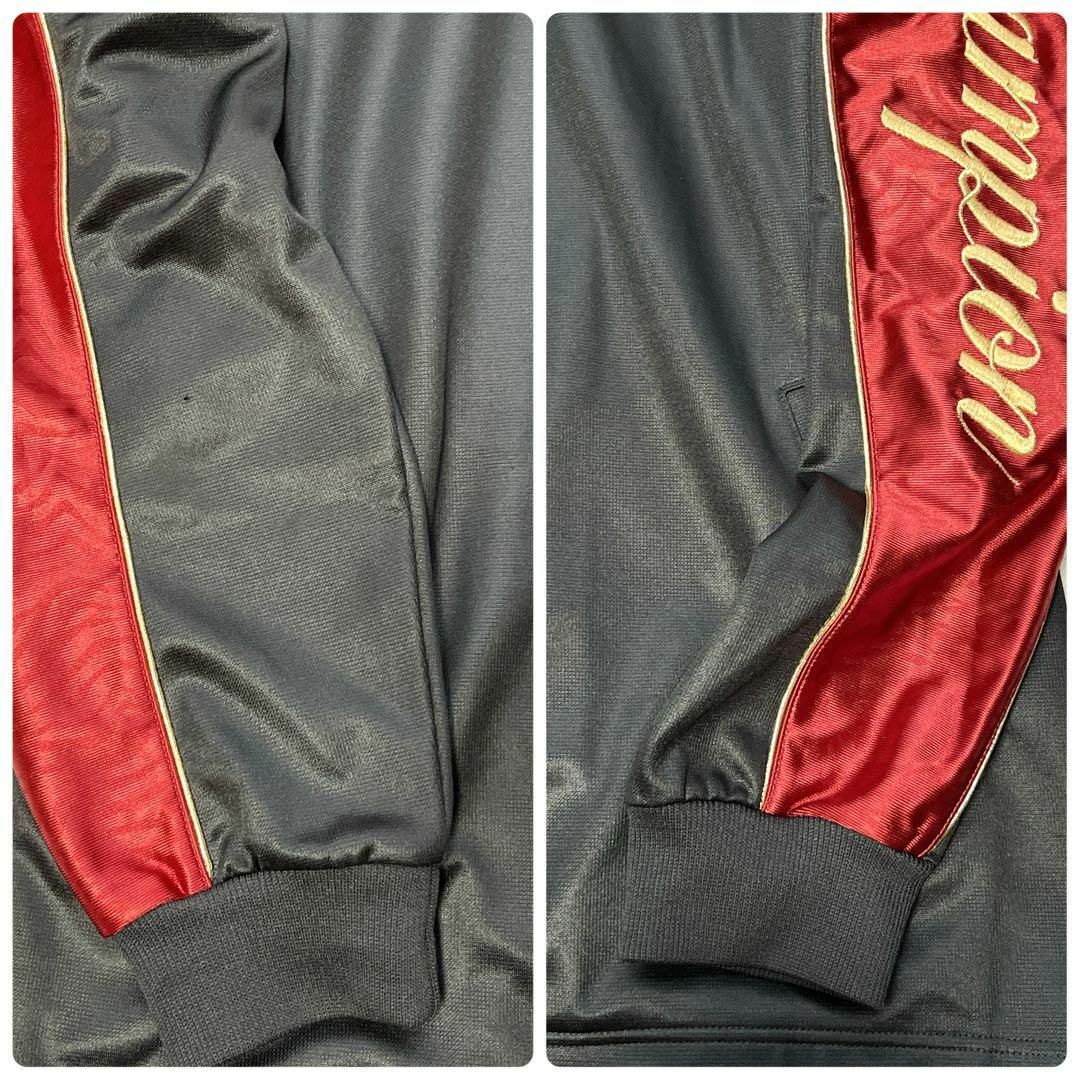 Champion(チャンピオン)のチャンピオン　ジャージセットアップ　ビッグロゴ刺繍　黒×赤×金　大きいサイズXL メンズのトップス(ジャージ)の商品写真