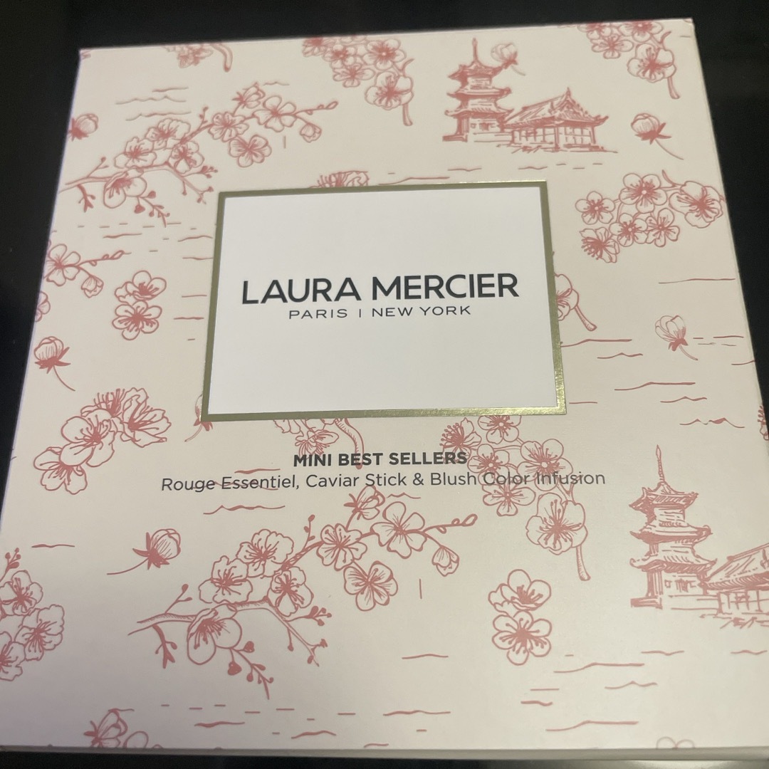 laura mercier(ローラメルシエ)のローラ　メルシェ　プティ　コレクシオン　ベルトカラーs コスメ/美容のキット/セット(コフレ/メイクアップセット)の商品写真