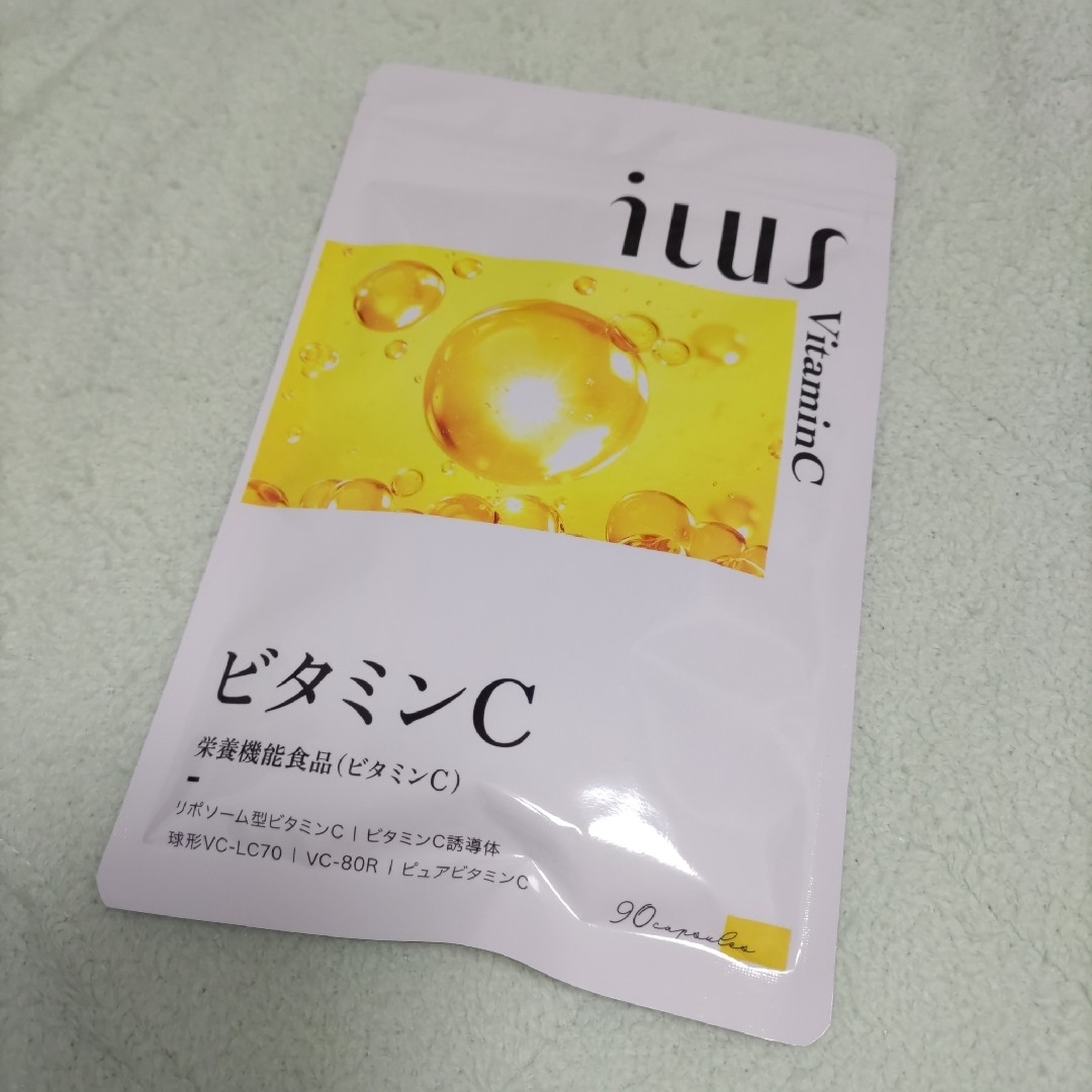 ILUS ビタミンC 90粒 栄養機能食品 加工食品 コーンスターチ HPMC 食品/飲料/酒の健康食品(ビタミン)の商品写真