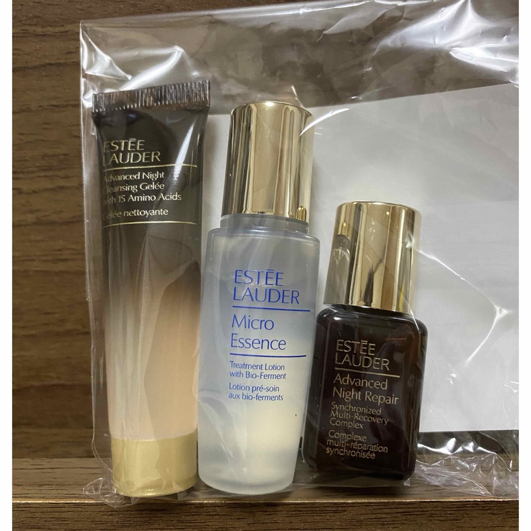 Estee Lauder(エスティローダー)のエスティローダ　スキンケアセット&ポーチ　 コスメ/美容のキット/セット(サンプル/トライアルキット)の商品写真