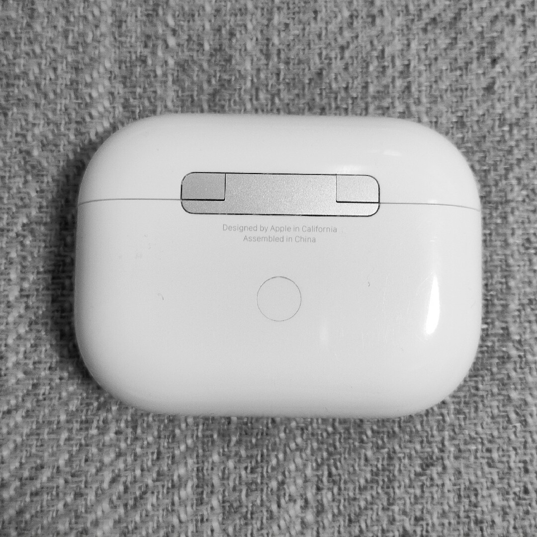 Apple(アップル)のApple AirPods Pro 充電ケースのみ 612 スマホ/家電/カメラのオーディオ機器(ヘッドフォン/イヤフォン)の商品写真