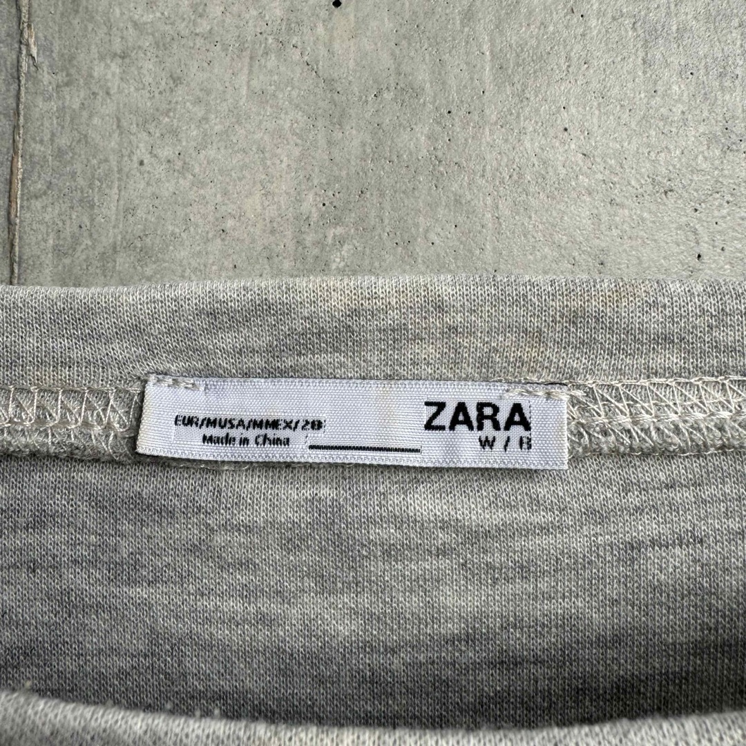 ZARA(ザラ)のZARA ファー 袖 トレーナー スウェット グレー モコモコ レディースのトップス(トレーナー/スウェット)の商品写真