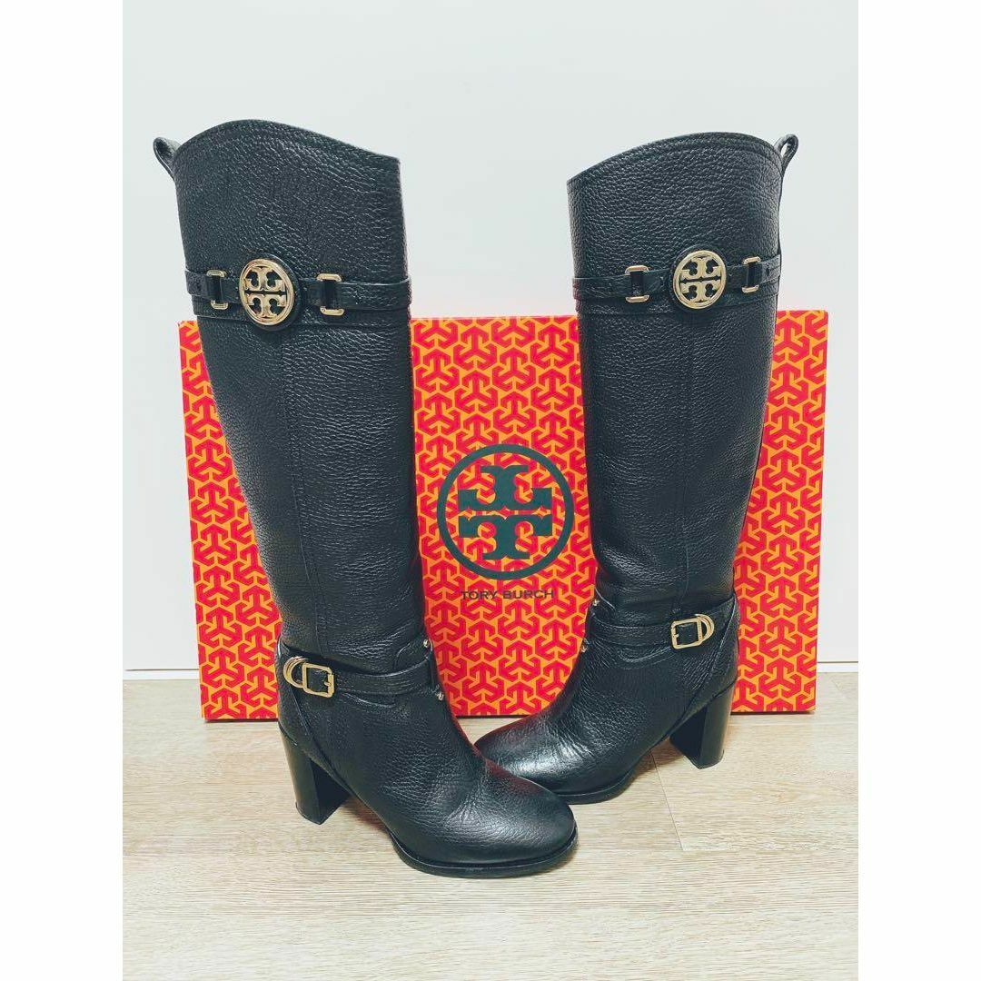 Tory Burch(トリーバーチ)の✨極美品✨ TORY BURCH トリーバーチ　牛革　ロングブーツ　ロゴ金具 レディースの靴/シューズ(ブーツ)の商品写真