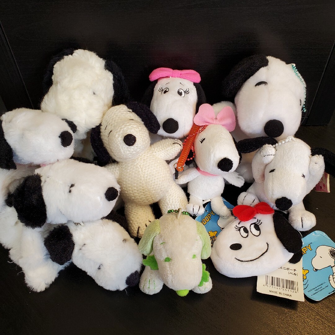 SNOOPY(スヌーピー)のスヌーピー まとめ売り  ぬいぐるみ ストラップ 収納ケース エンタメ/ホビーのおもちゃ/ぬいぐるみ(ぬいぐるみ)の商品写真