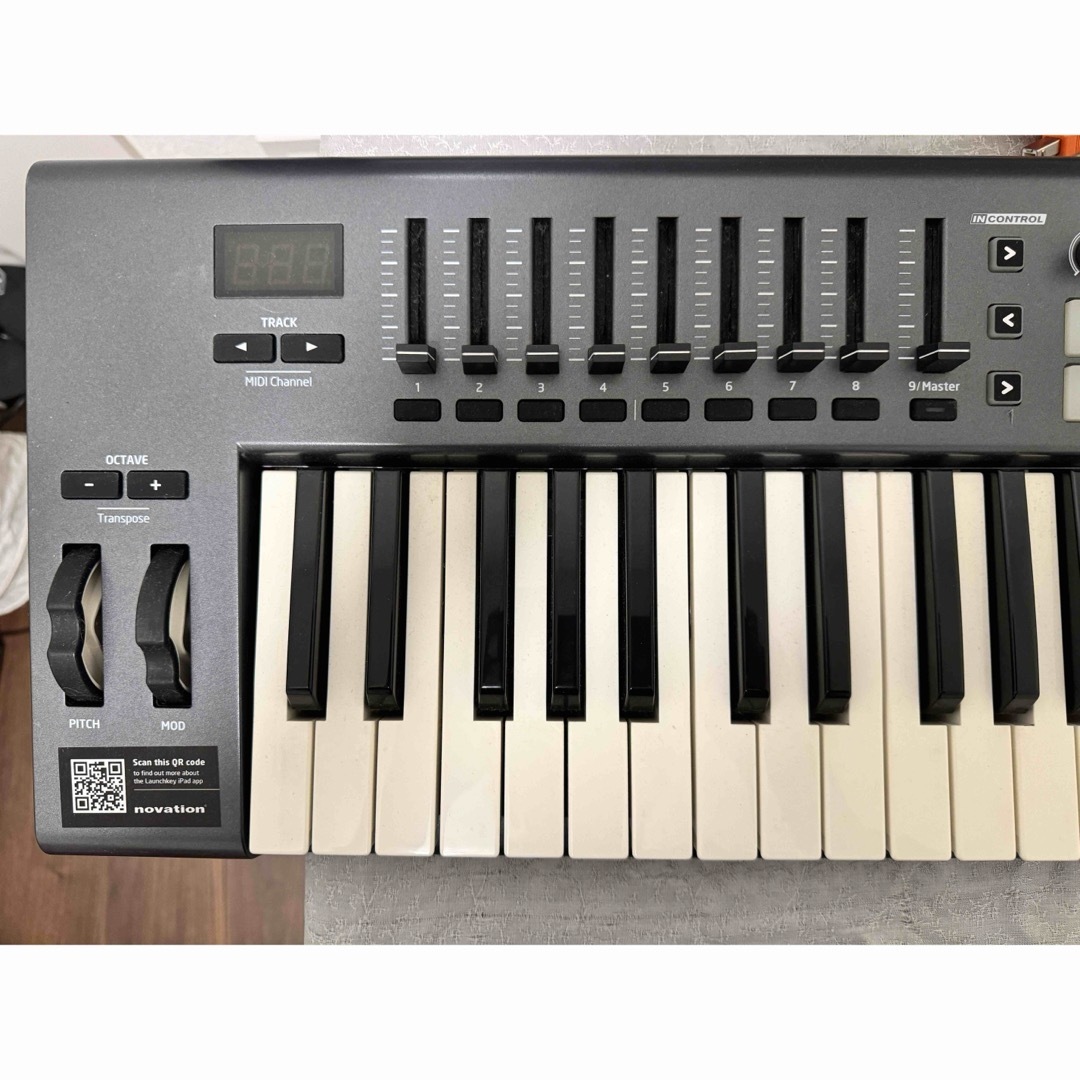 novation(ノベーション)のnovation LAUNCHKEY 61 楽器のDTM/DAW(MIDIコントローラー)の商品写真