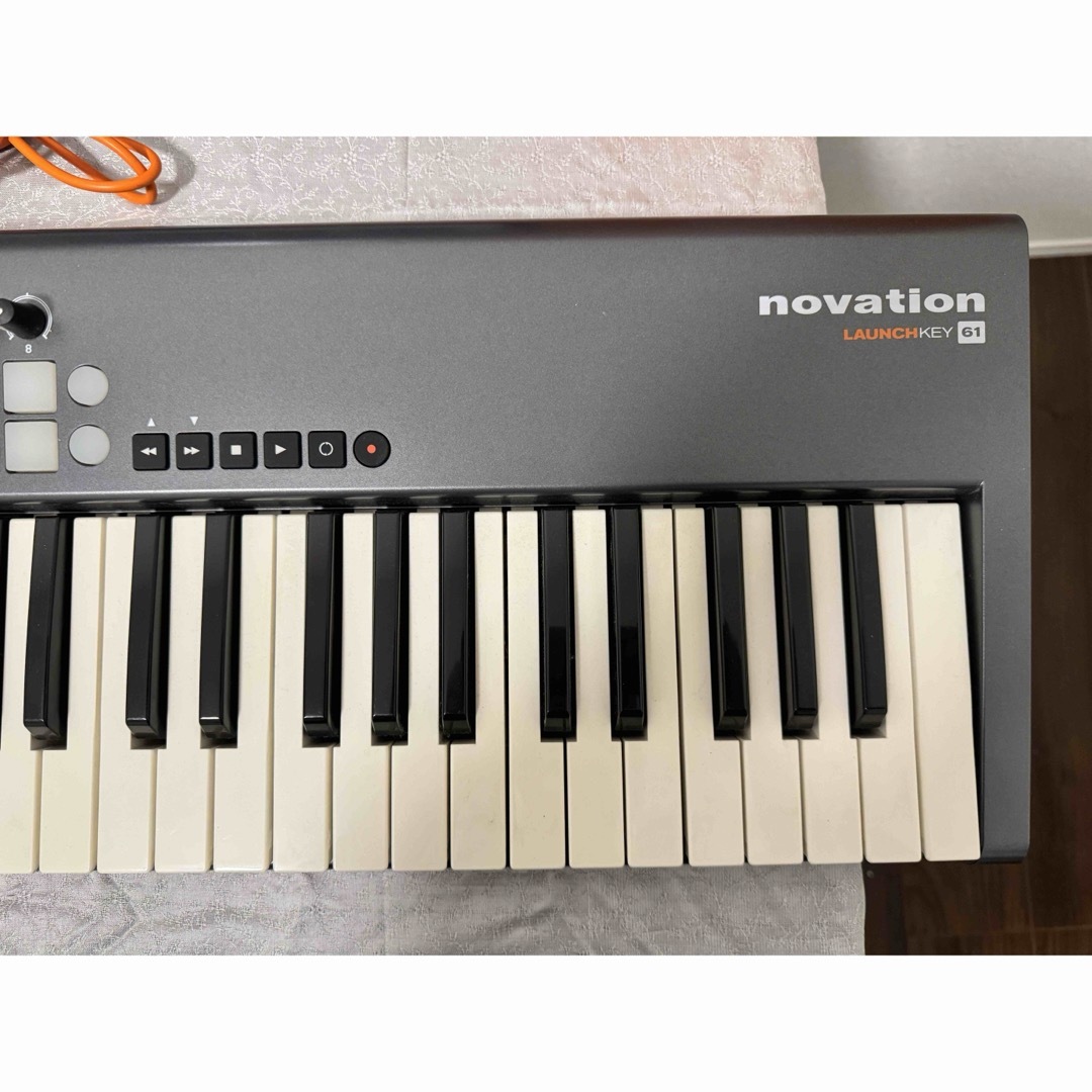 novation(ノベーション)のnovation LAUNCHKEY 61 楽器のDTM/DAW(MIDIコントローラー)の商品写真