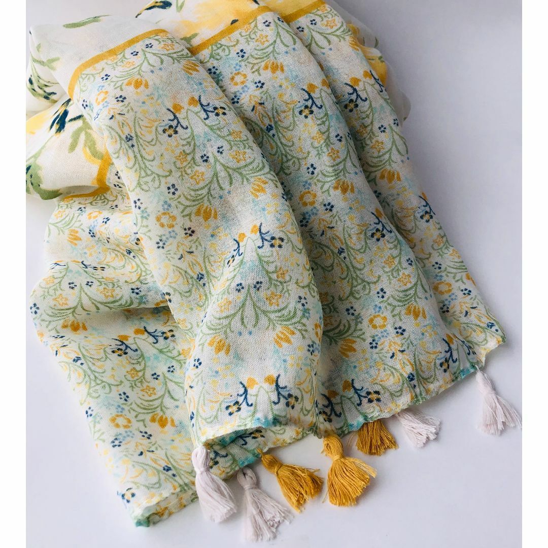 人気　おしゃれ　花柄 ストール　大判　フリンジ　高見え 上品 スカーフ フラワー レディースのファッション小物(ストール/パシュミナ)の商品写真