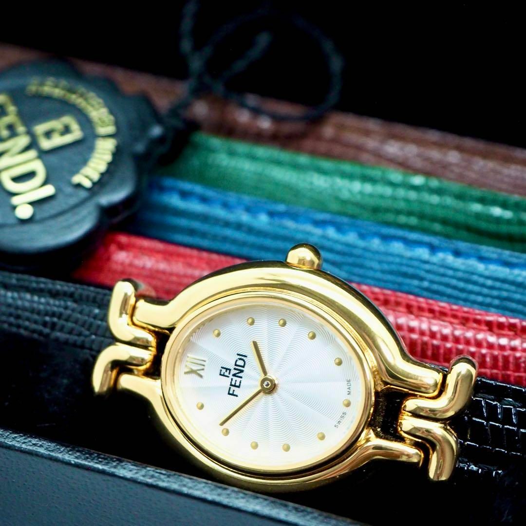 FENDI(フェンディ)の111【美品】FENDI フェンディ時計　カメレオン　レディース腕時計　完備品 レディースのファッション小物(腕時計)の商品写真