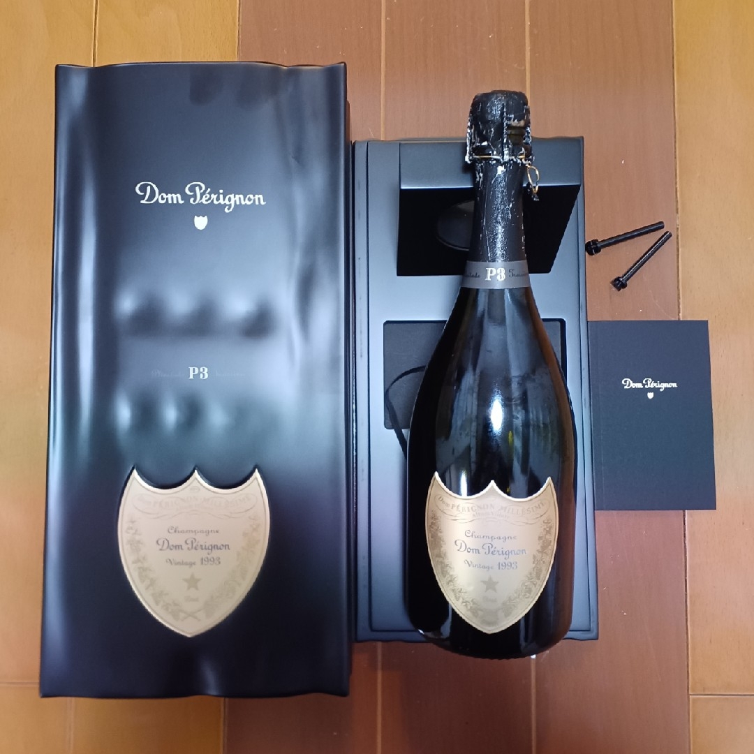 Dom Pérignon(ドンペリニヨン)の【正規品】ドンペリニョン　P3 1993 空瓶　コルク　箱　冊子フルセット 食品/飲料/酒の酒(シャンパン/スパークリングワイン)の商品写真