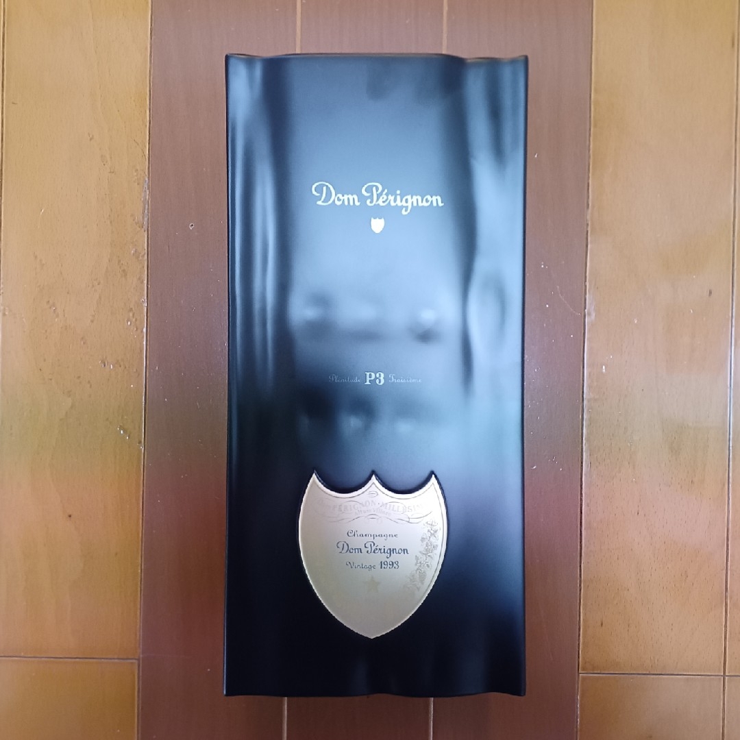 Dom Pérignon(ドンペリニヨン)の【正規品】ドンペリニョン　P3 1993 空瓶　コルク　箱　冊子フルセット 食品/飲料/酒の酒(シャンパン/スパークリングワイン)の商品写真