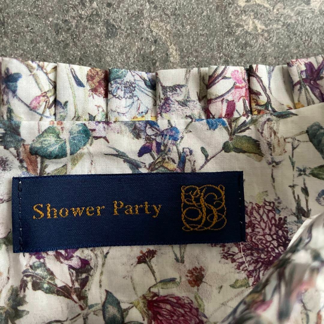 LIBERTY.(リバティ)の51 showerparty 花柄 ハイネック LIBERTY ブラウス シャツ レディースのトップス(シャツ/ブラウス(長袖/七分))の商品写真