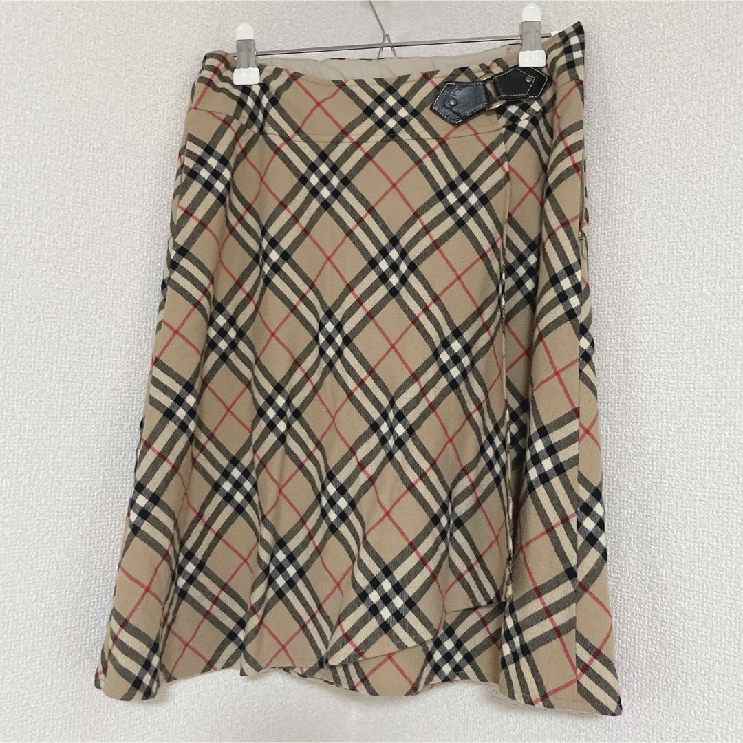 BURBERRY(バーバリー)のバーバリー　チェック　スカート レディースのスカート(ひざ丈スカート)の商品写真